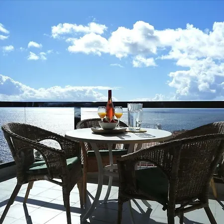 Beach Front Terrace Holiday Apartment, Puerto Santiago Puerto de Santiago (Tenerife)