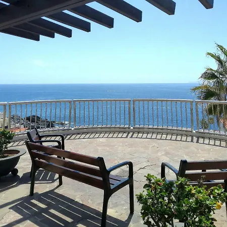 Beach Front Terrace Holiday Apartment, Puerto Santiago Puerto de Santiago (Tenerife)